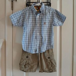 Tommy Hilfiger Outfit Plaid Short Sleeve Button Up Shirt Kahiki Cargo Shorts 4
